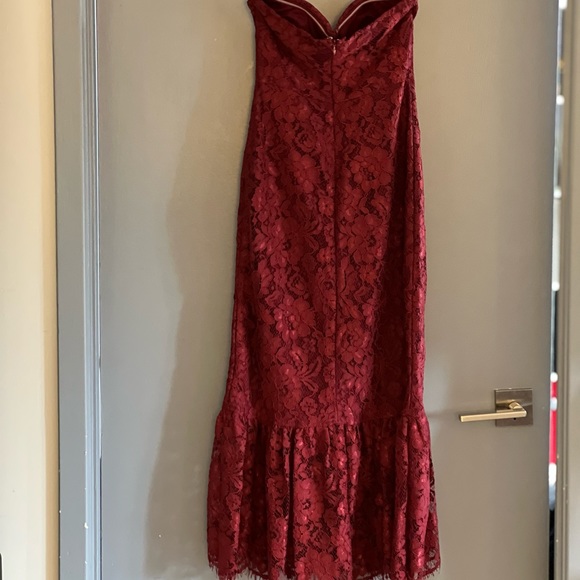 Brand New with tags Maroon Lace midi dress. Medium - Picture 3 of 3